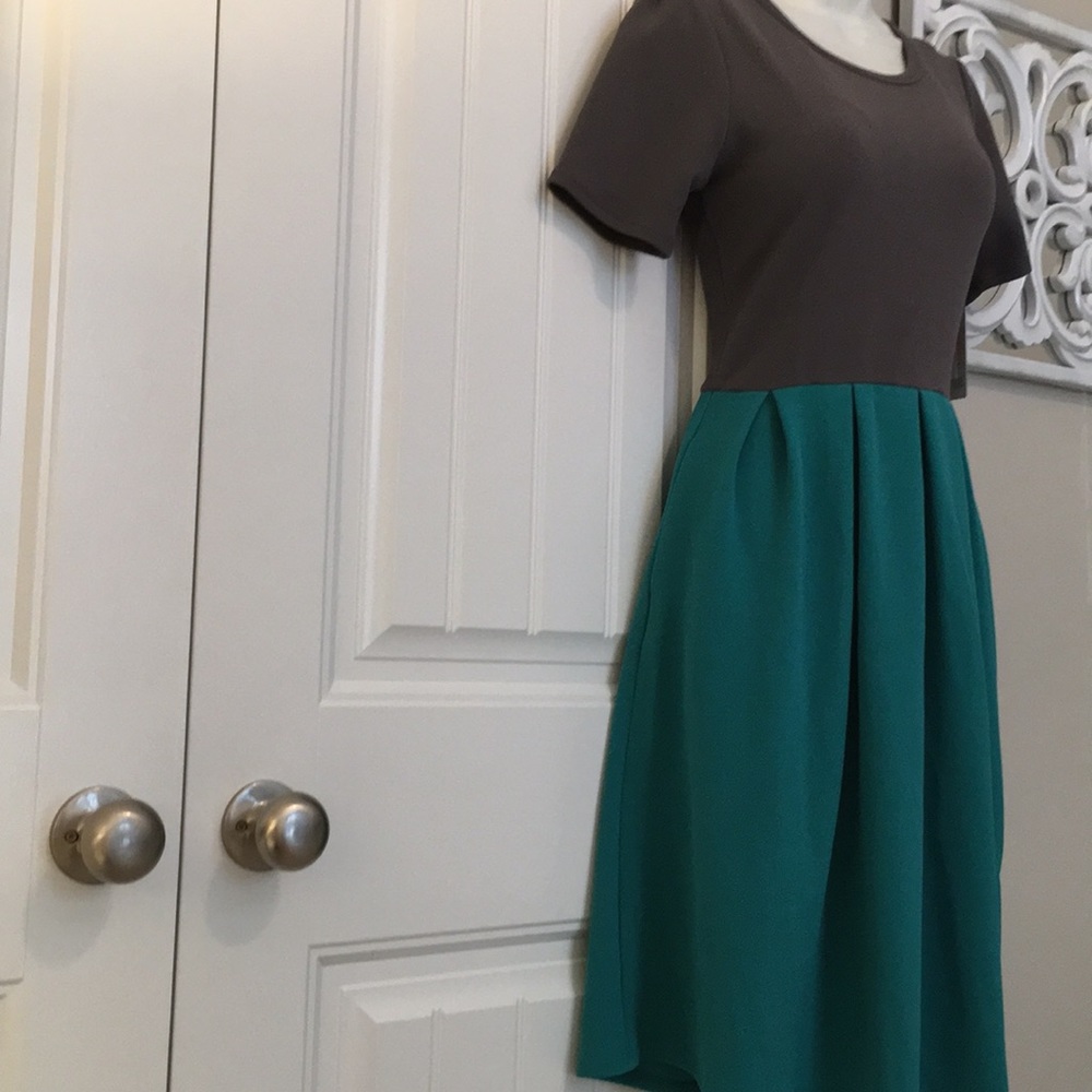 👗NWT SZ M 10-12 POPULAR AMELIA DRESS👗 - Picture 5 of 8